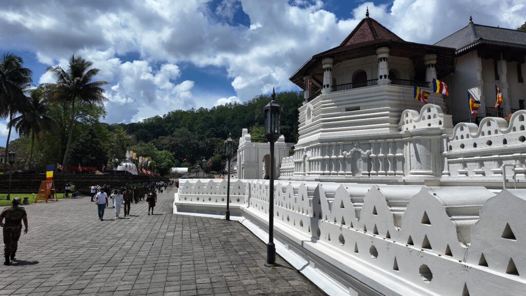 キャンディ仏歯寺